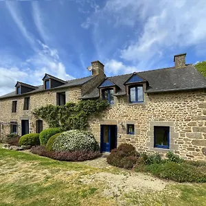  Hébergement de vacances La Grande Maison Dans La Prairie